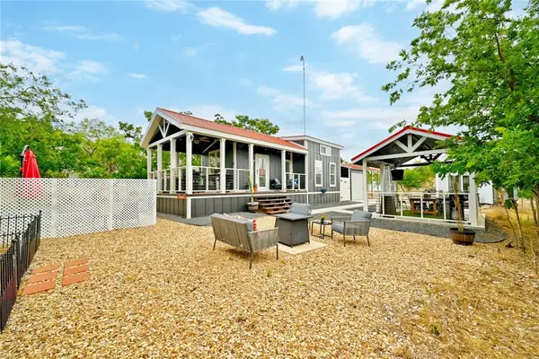 4113 Hermosa Dr, Kingsland, TX 78639