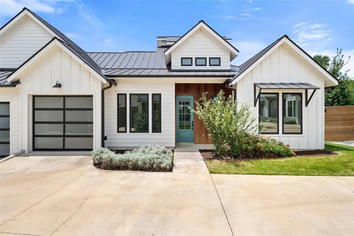 4020 Valley View Rd #B, Austin, TX 78704 - #1