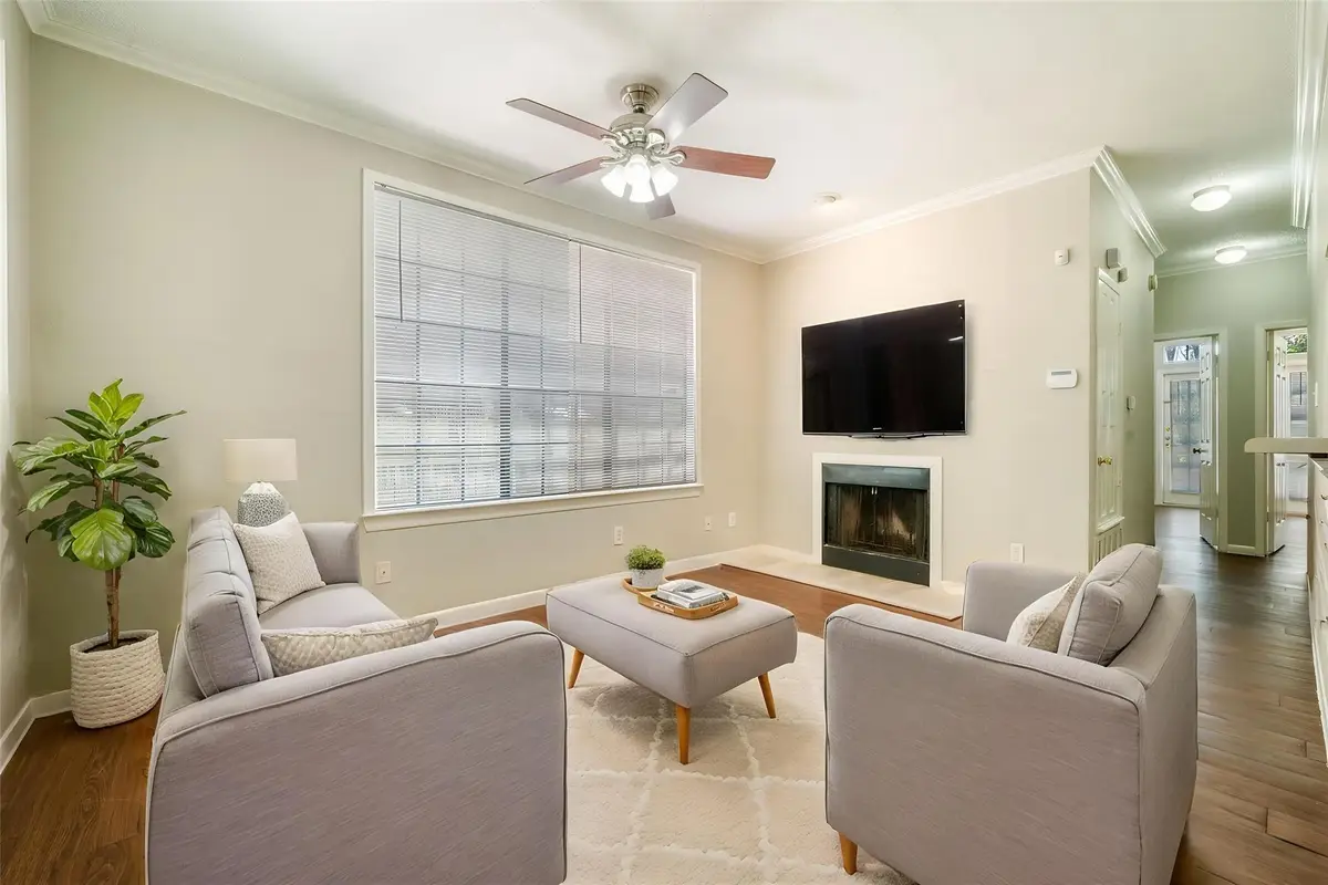 2300 Leon St #101, Austin, TX 78705 - #1
