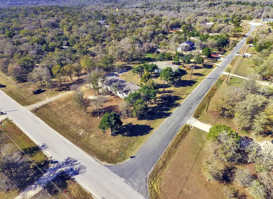 120 N Webberwood Way, Elgin, TX 78621 - Image #3