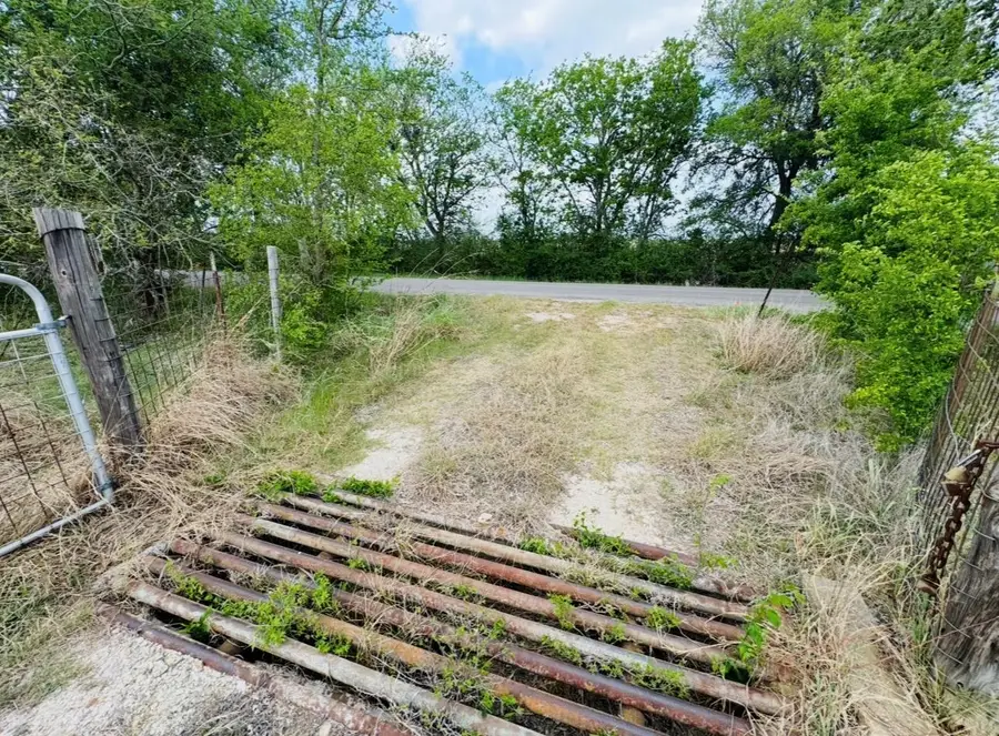 789 Upper Elgin River Rd, Elgin, TX 78621 - #3