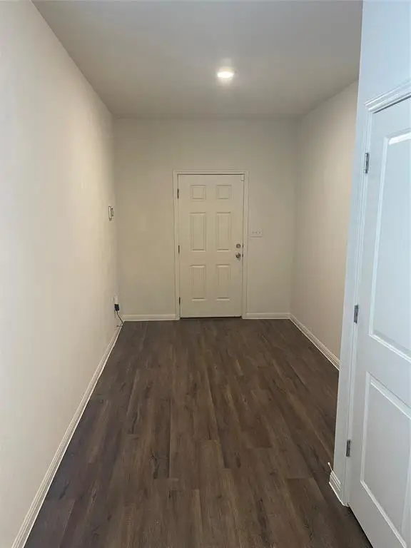 125 Peony Ln, Jarrell, TX 76537 - Image #2