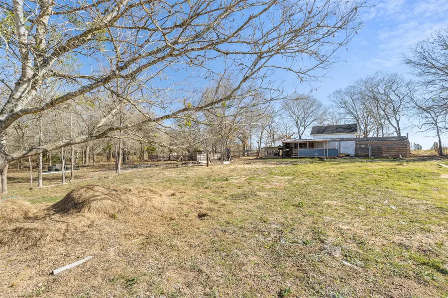 346 Village Cv, Dale, TX 78616 - #2