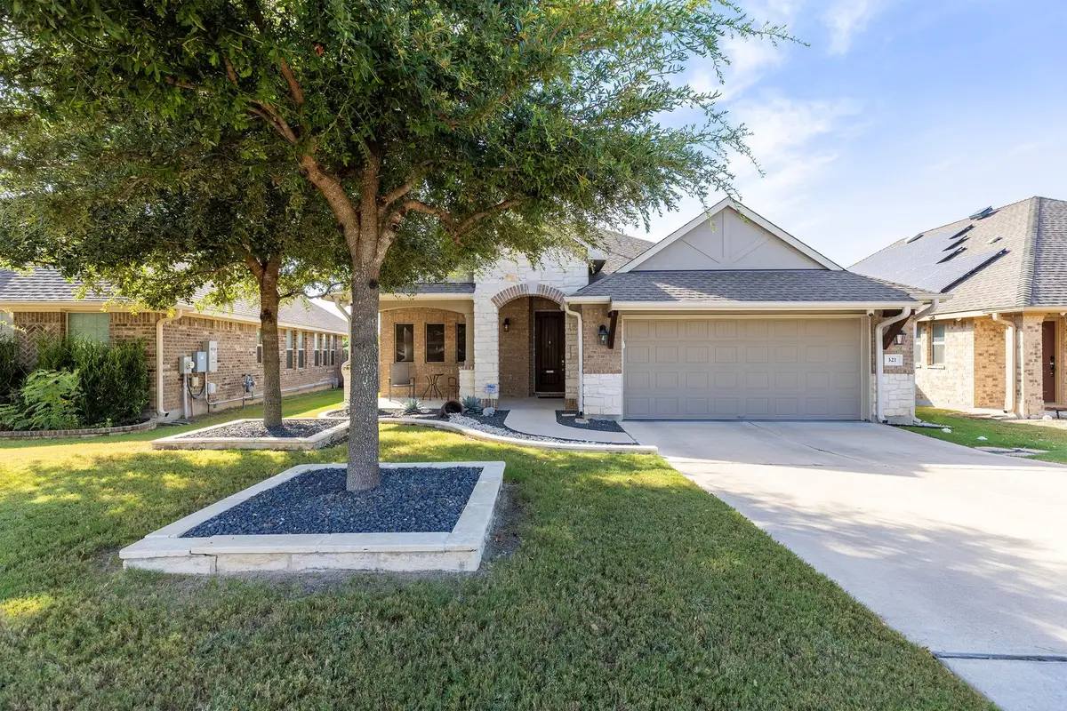 321 Lightcliff St, Hutto, TX 78634 - #1