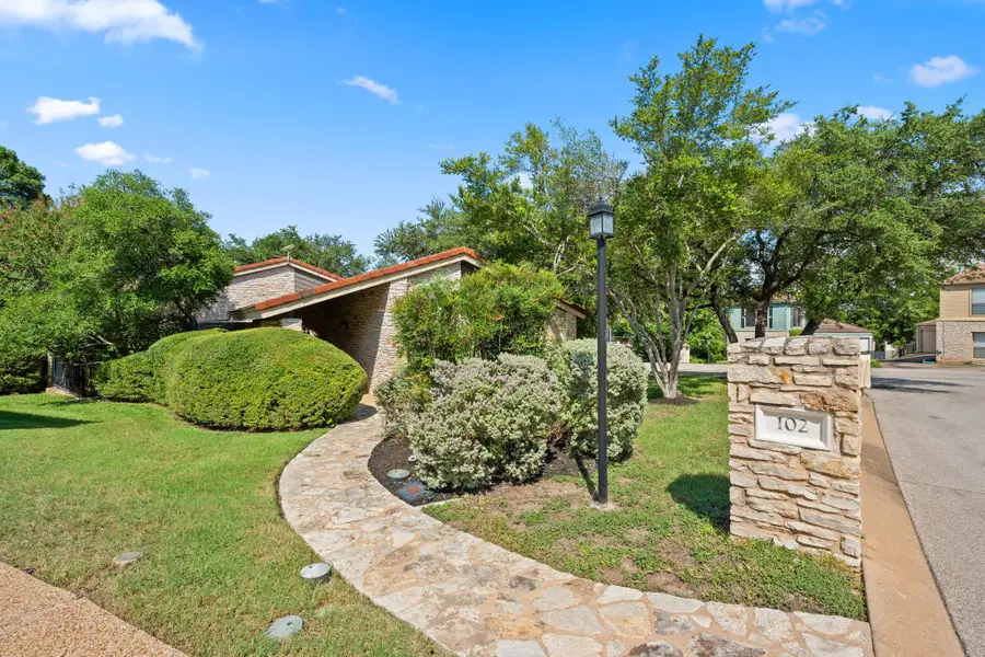 102 Crescent Blf, Lakeway, TX 78734 - #2