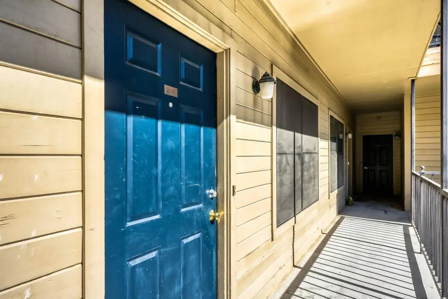 106 E 30th St #206, Austin, TX 78705 - #3