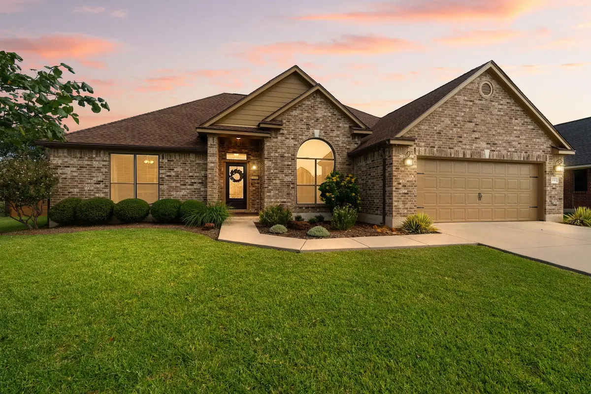 104 Madison Ln, Thrall, TX 76578 - #1