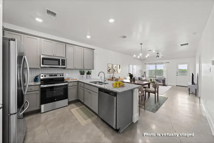 601 Campus St, Troy, TX 76579 - #2
