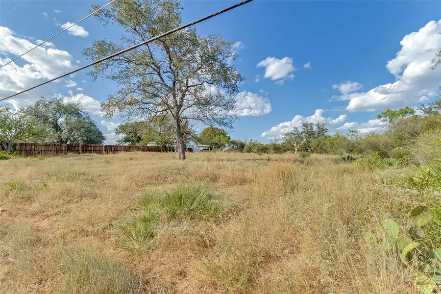 126 W Maple Dr, Granite Shoals, TX 78654 - Image #3