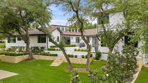 28 Club Estates Pkwy, Austin, TX 78738