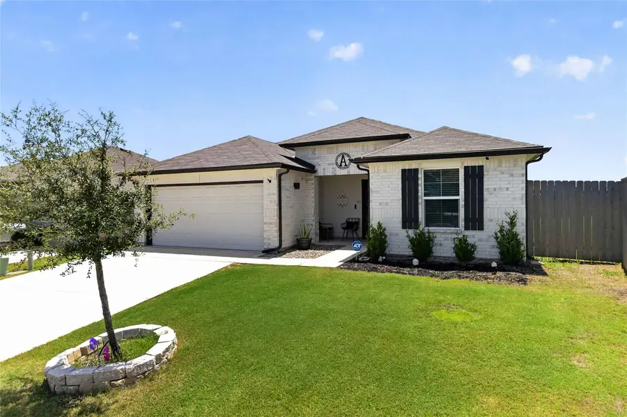 908 Gerardia Ct, Seguin, TX 78155 - #2