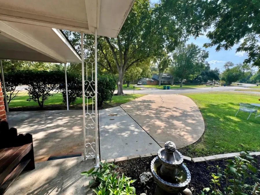 1206 Lake Terrace Dr, Elgin, TX 78621 - #3