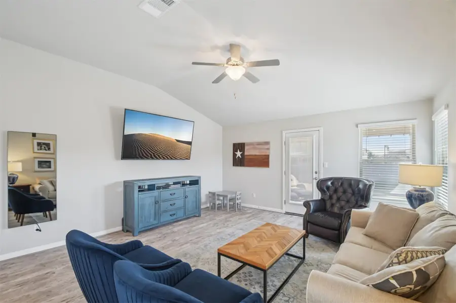 100 Vickers St, Georgetown, TX 78628 - #3