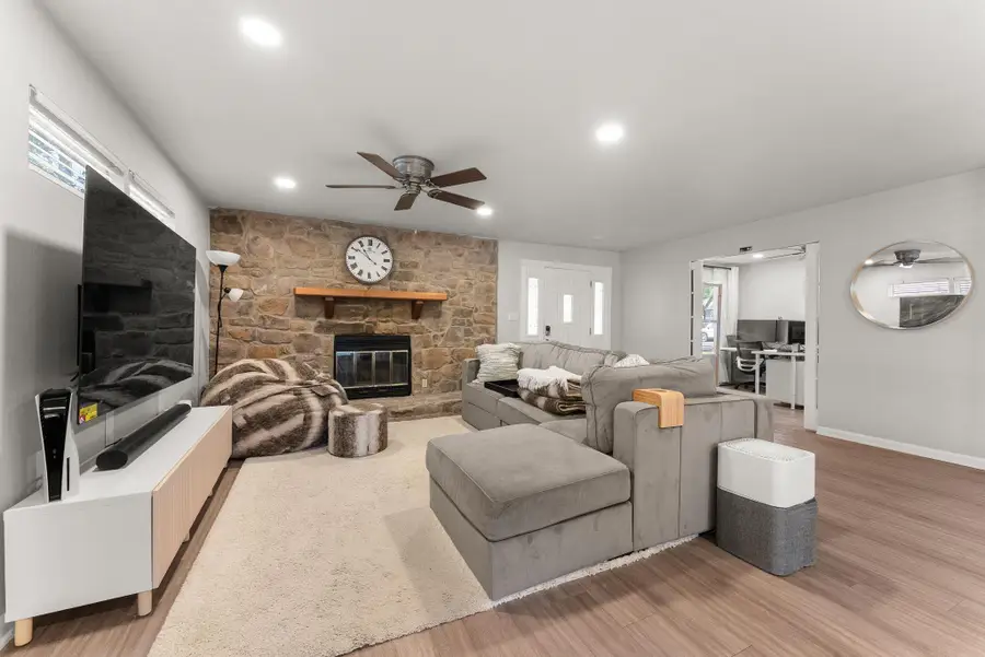 2207 North Plains Ave, Austin, TX 78757 - Image #3