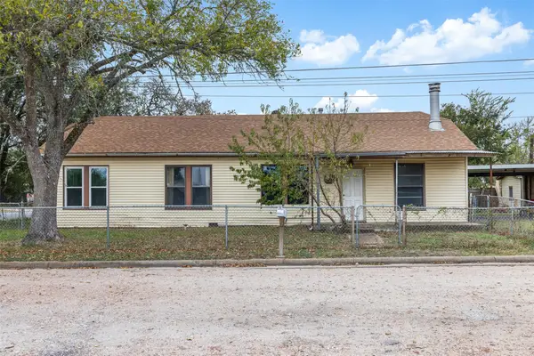 148 E Boundary St, Giddings, TX 78942