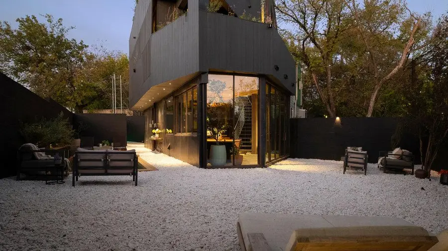 2302 E 11th St, Austin, TX 78702 - #2