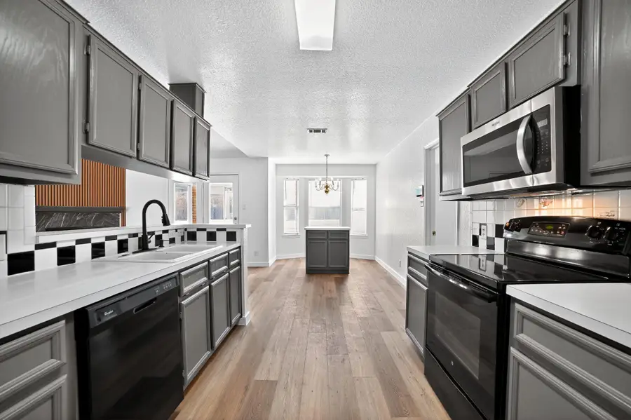 4302 Jake Spoon Dr, Killeen, TX 76549 - Image #2