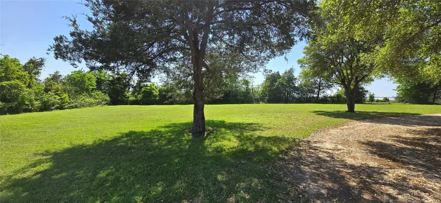 8660 Cedar Hill Rd, Brenham, TX 77833 - Image #2