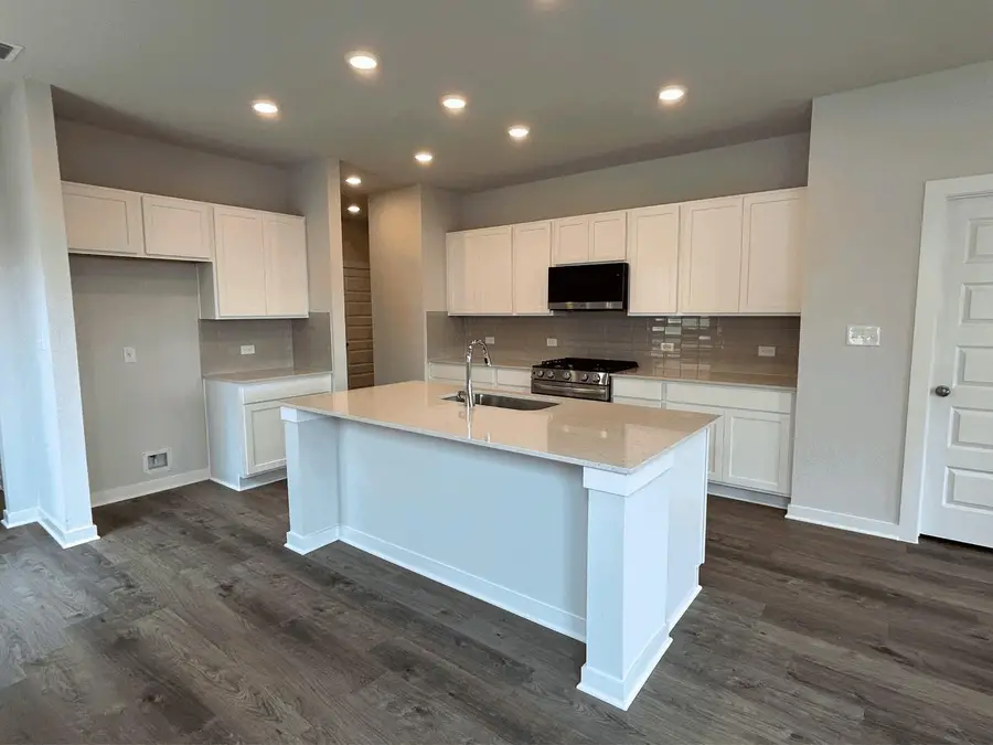 143 Hornet St, Elgin, TX 78621 - #3
