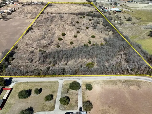 1015 E Main St, Troy, TX 76579