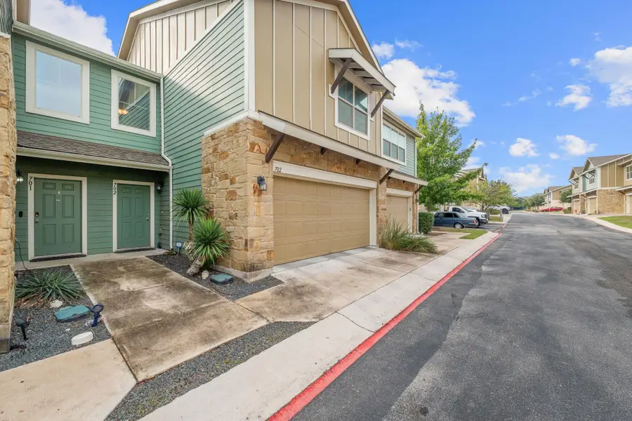 516 E Slaughter Ln #702, Austin, TX 78744 - Image #3