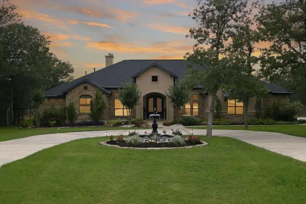 110 Valley View Dr, Bastrop, TX 78602