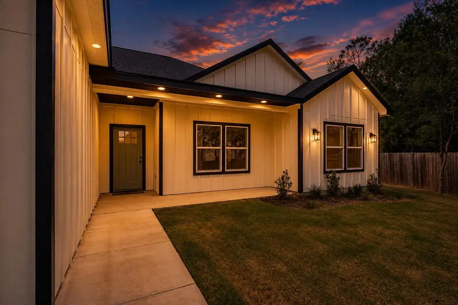 108 Keahi Ct, Bastrop, TX 78602 - #2