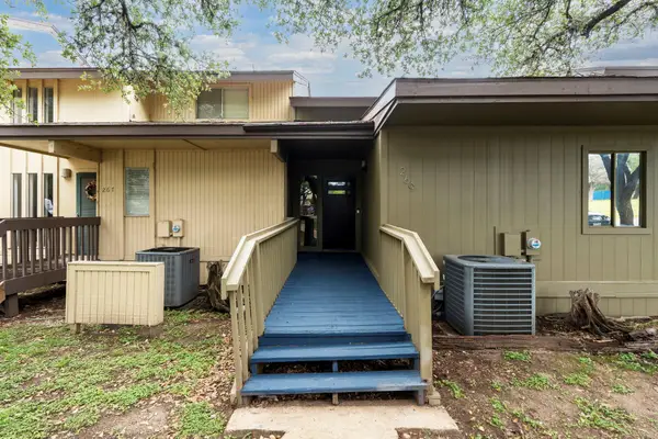 269 Venture Blvd S, Point Venture, TX 78645