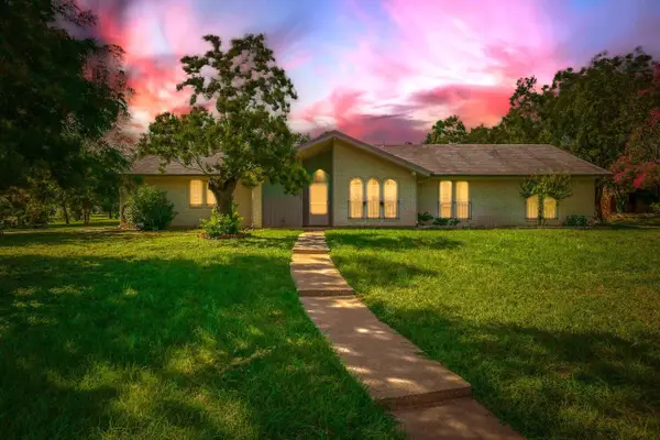 7110 Stone Ledge Cir, Austin, TX 78736