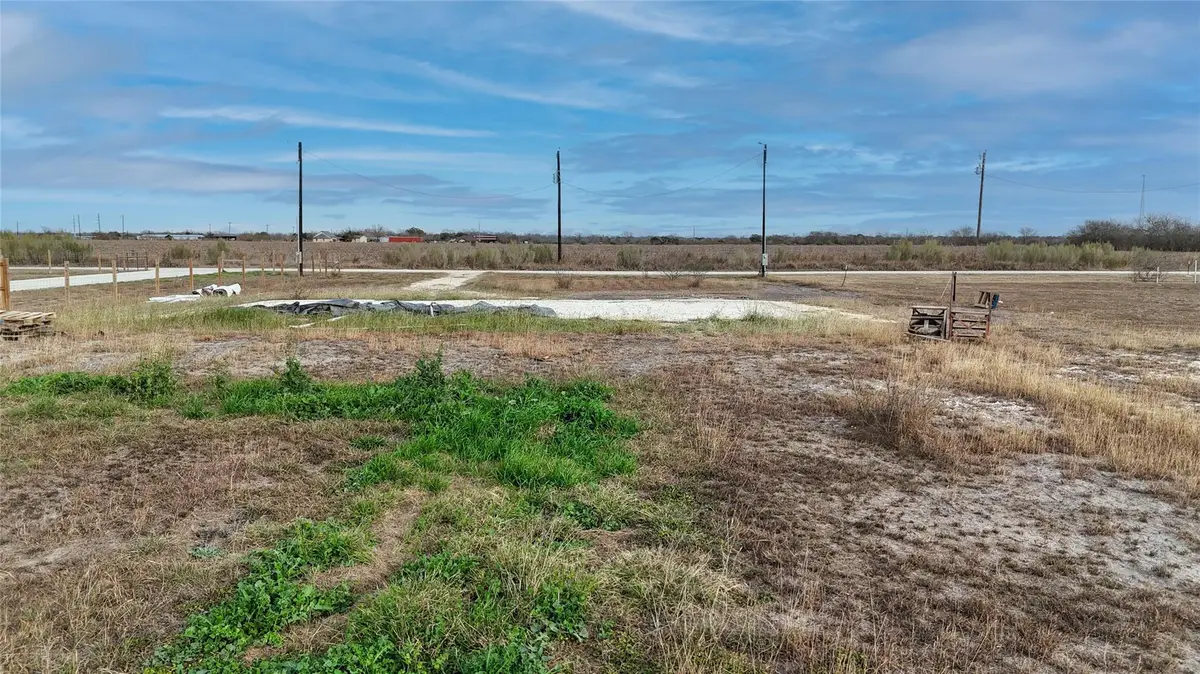 631 County Road 5715, Natalia, TX 78059 - #1