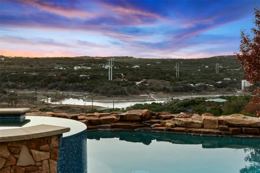 2906 Lakehurst Rd, Spicewood, TX 78669 - Image #2