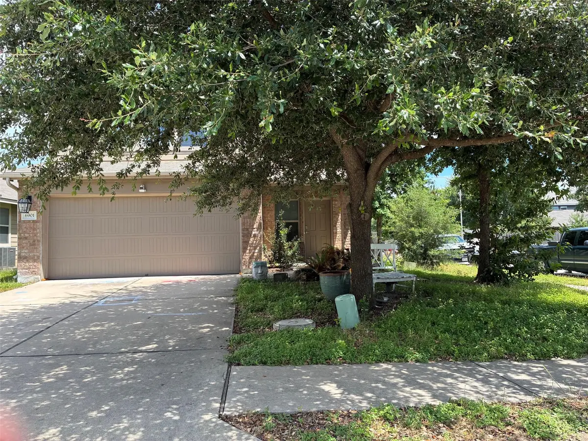 6901 Crestone Rd, Austin, TX 78744 - #1