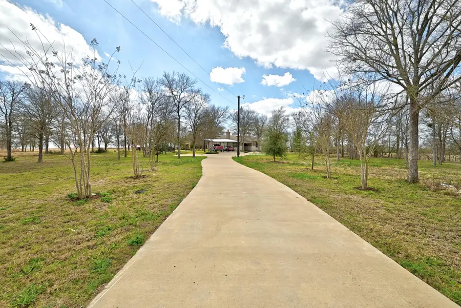 2247 Old Highway 20, McDade, TX 78650 - #3