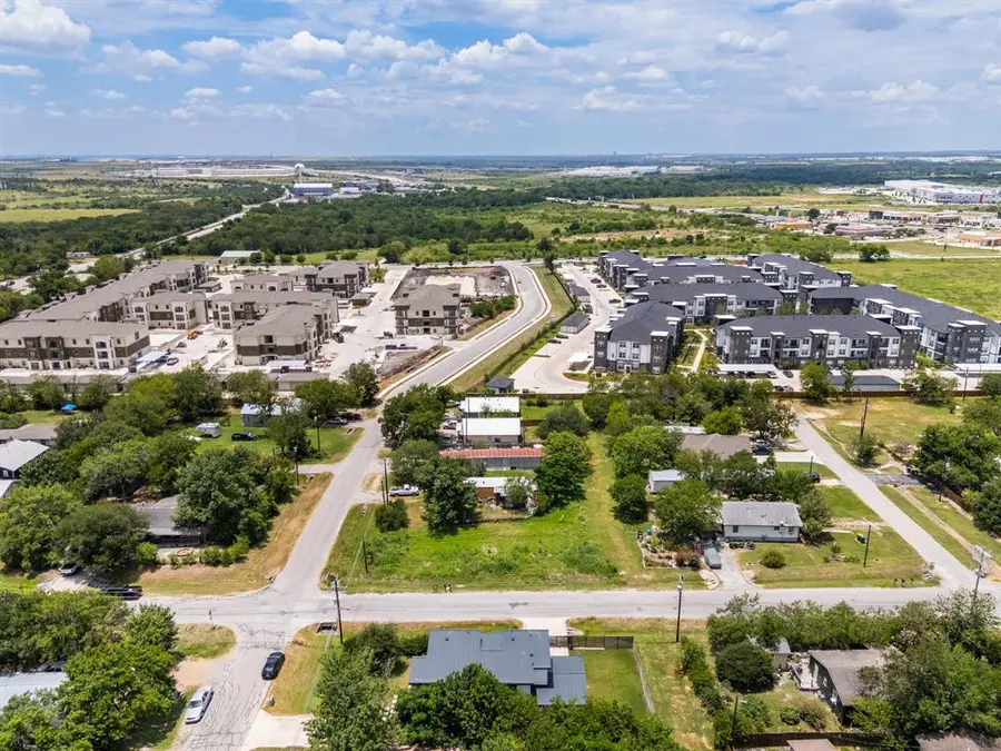 305 Eggleston St, Manor, TX 78653 - #3