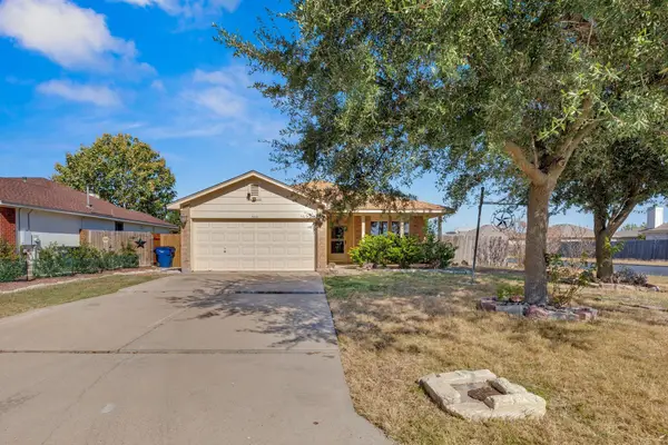 500 Mitchell Dr, Hutto, TX 78634