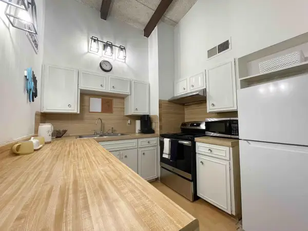 2404 Longview St #204, Austin, TX 78705