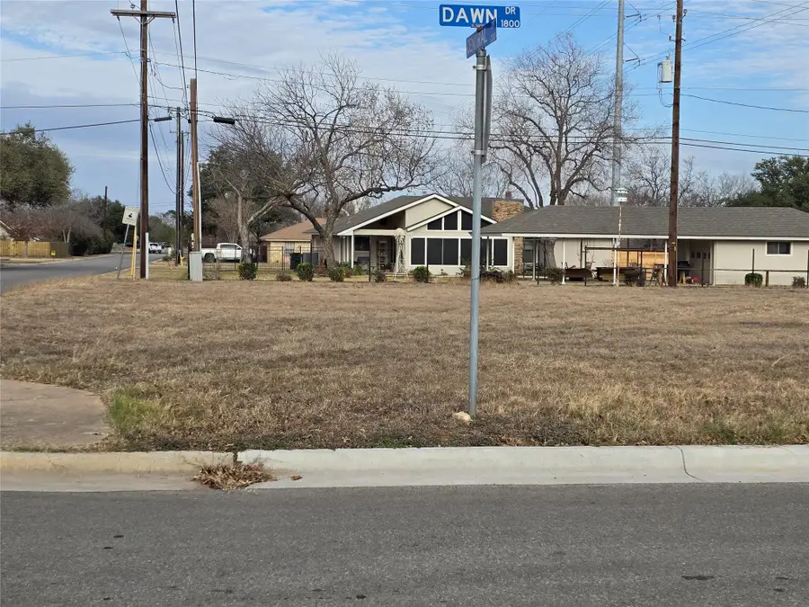 204 E Central Dr, Georgetown, TX 78628 - Image #2