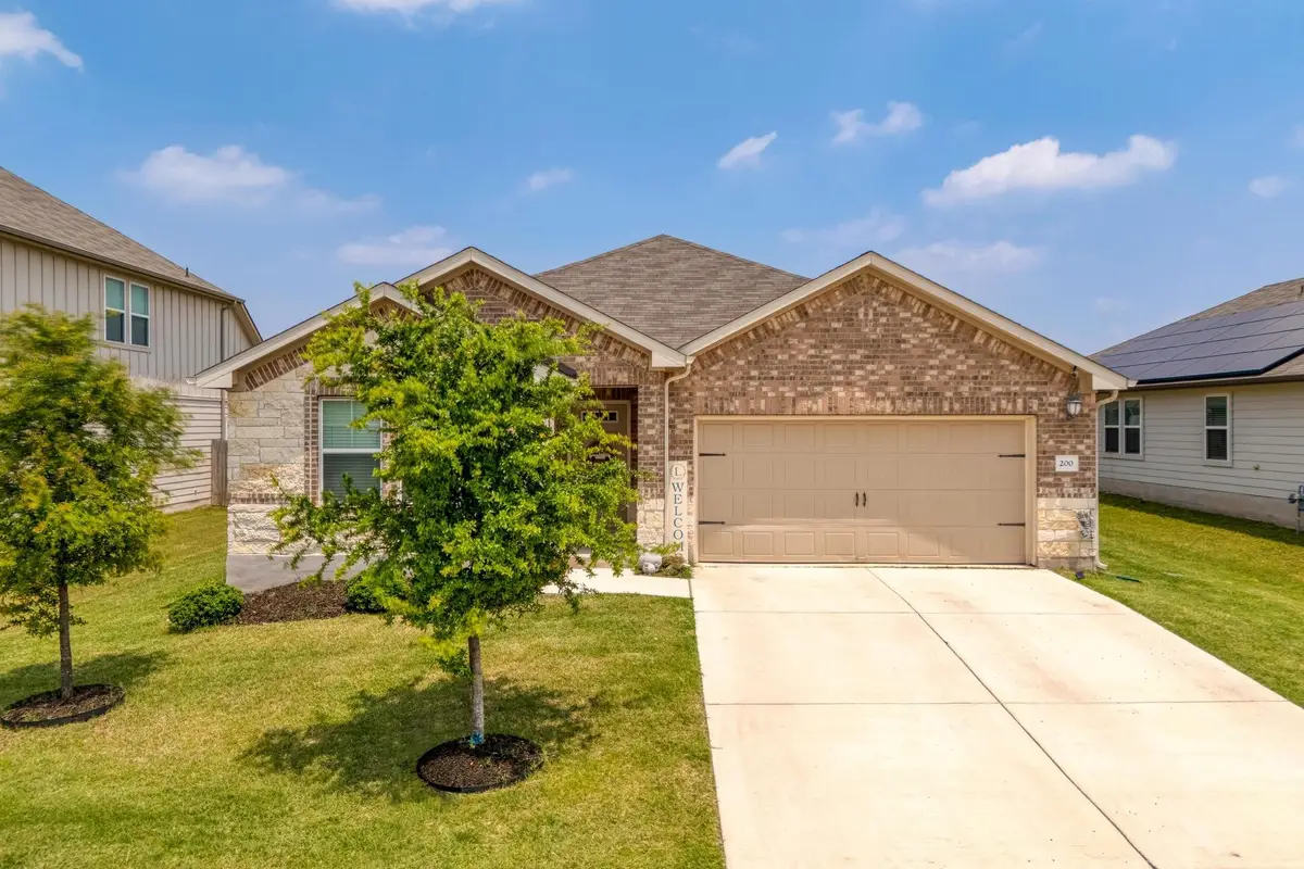 200 Waterway Ave, Hutto, TX 78634 - #1
