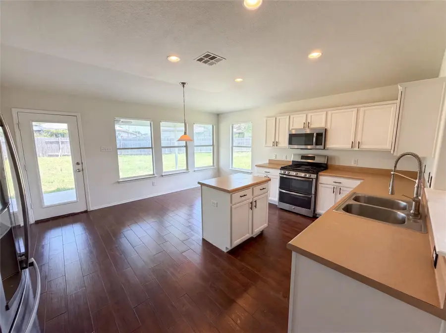 12816 Wooly Bucket Cv, Elgin, TX 78621 - #2