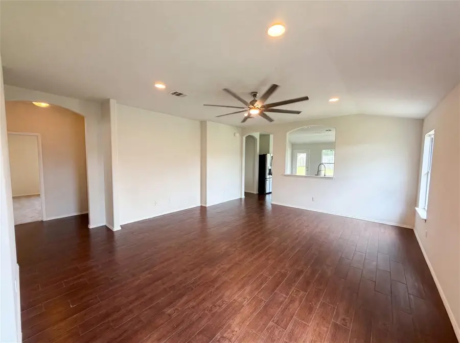 12816 Wooly Bucket Cv, Elgin, TX 78621 - #3