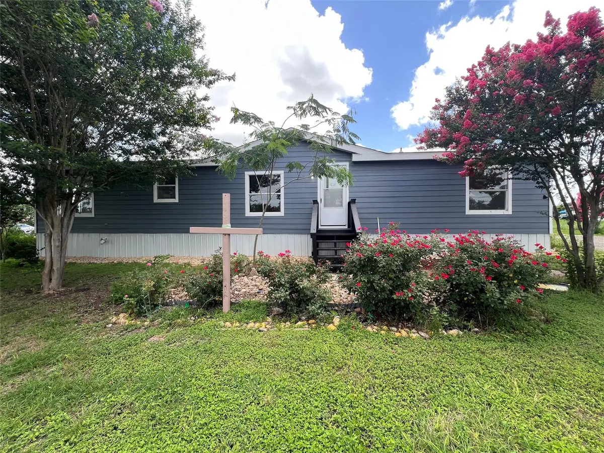 330 Grandview Dr, San Marcos, TX 78666 - #1