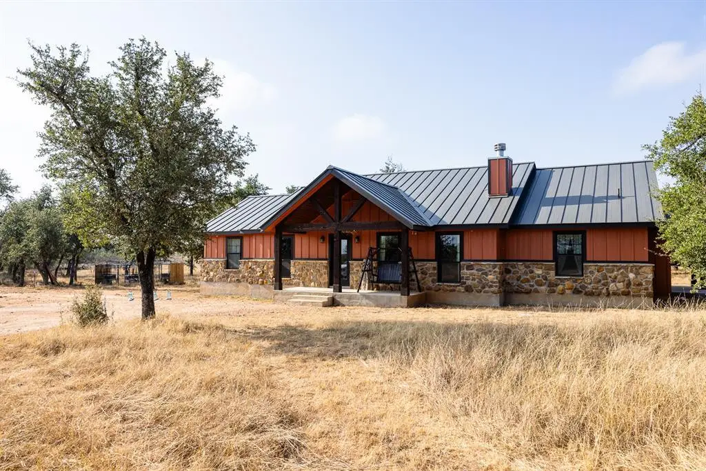 300 Kiowa Creek Trl, Fredericksburg, TX 78624 - #1