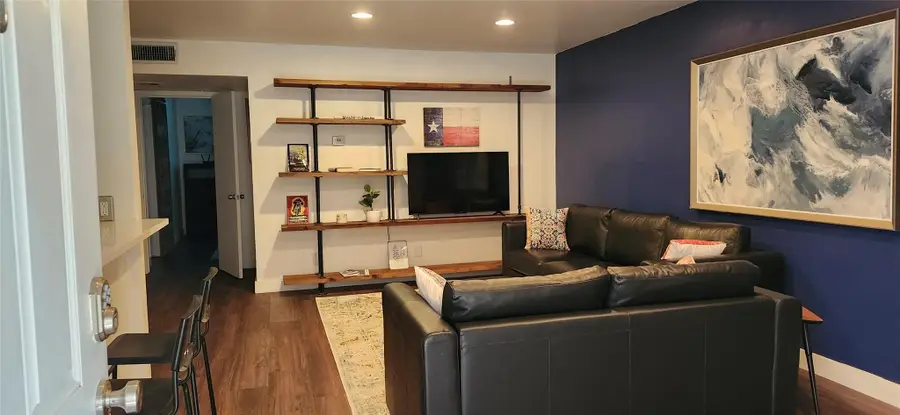 1240 Barton Hills Dr #102, Austin, TX 78704 - Image #3