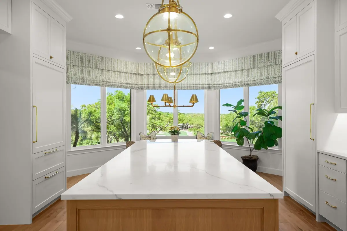 6 Links Ct, The Hills, TX 78738 - #1