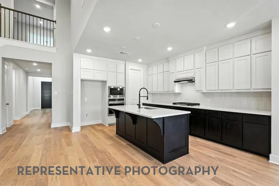 9501 Golden Lion Dr, Austin, TX 78744 - #2