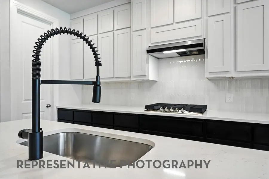 9501 Golden Lion Dr, Austin, TX 78744 - #3