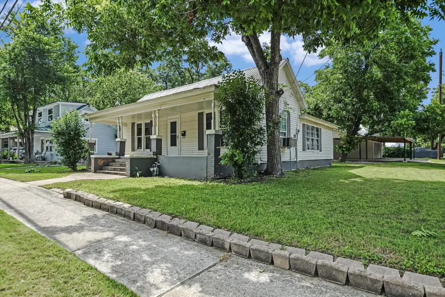 312 W 10th St, Georgetown, TX 78626 - #3