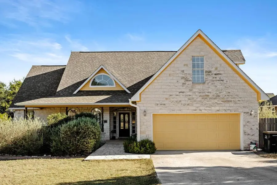 11 Elmwood Cir, Wimberley, TX 78676 - Image #2