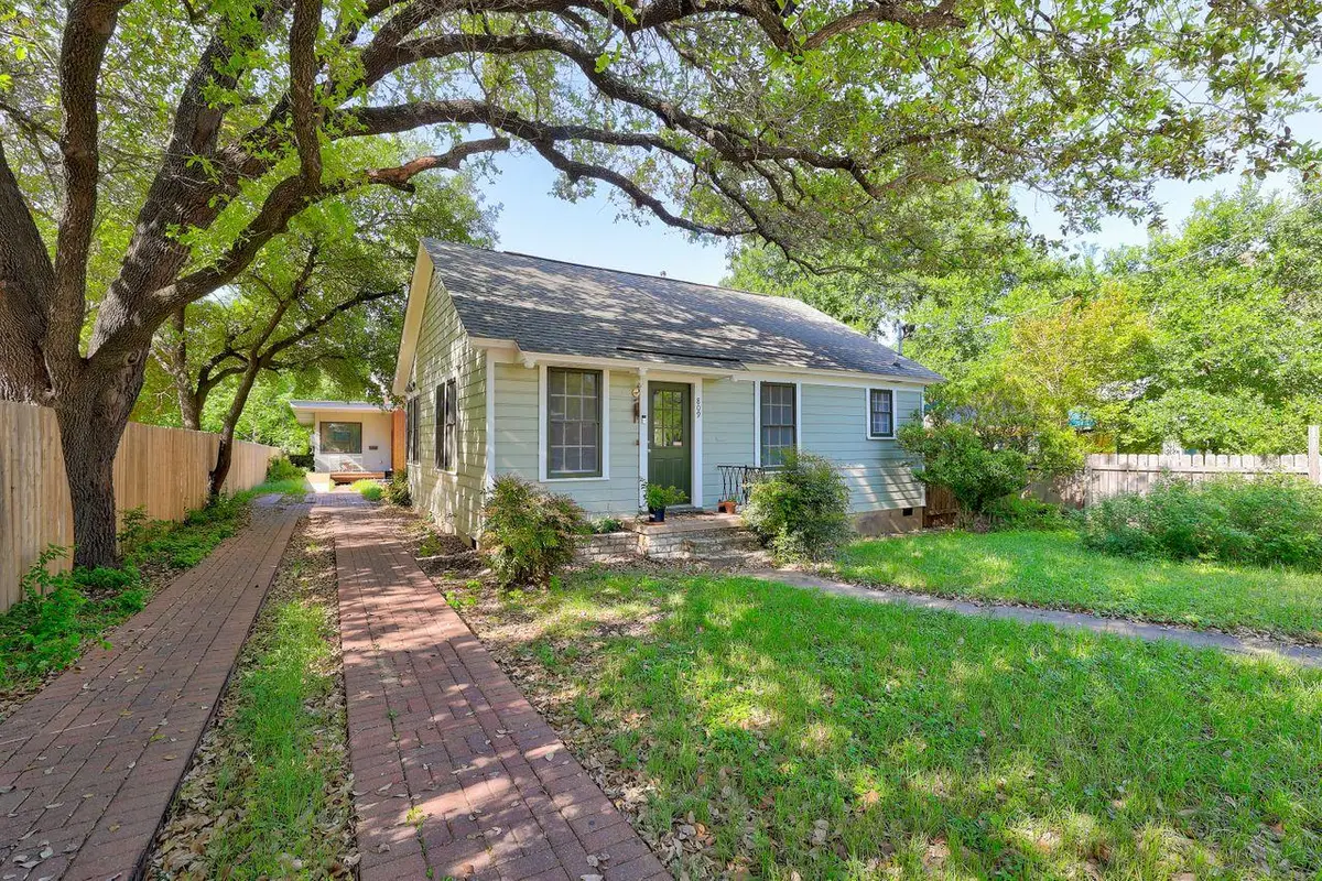 809 E 44th St, Austin, TX 78751 - Image #1