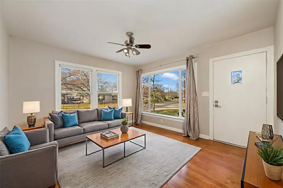 1300 Harriet Ct, Austin, TX 78756 - Image #2